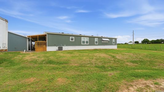 New construction Single-Family house 1576 Settlers Wy, Seguin, TX 78155 - image