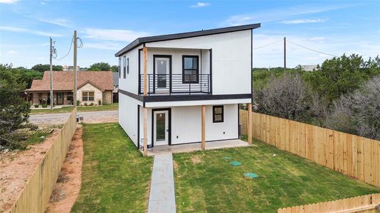 New construction Single-Family house 2222 Cedarwood Trl, Granbury, TX 76048 - image