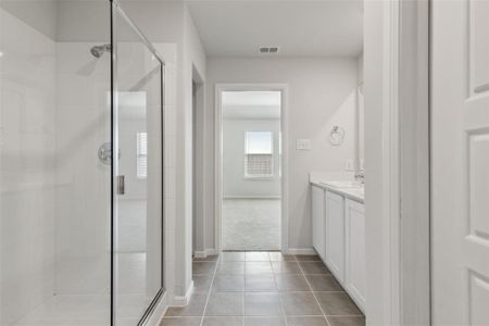 New construction Single-Family house 240 Lost Creek Trl, Greenville, TX 75402 Hayden - Trophy Series | Lot 60'- photo 9 9