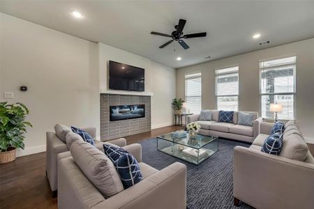 New construction Single-Family house 4021 Lagos Dr, Midlothian, TX 76065 plan The Quartz - image 17