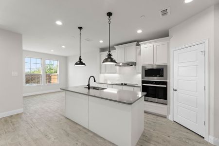 New construction Townhouse house 670 Sandiford Ct, Mansfield, TX 76063 plan Athens - image 10