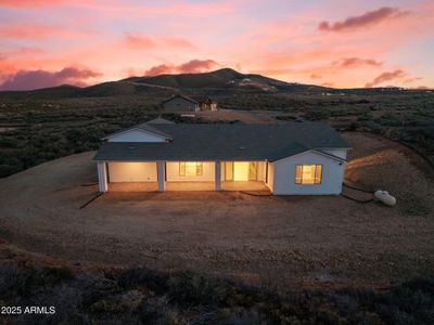 New construction Single-Family house 15900 Lone Fox Trl, Dewey-Humboldt, AZ 86327 - image