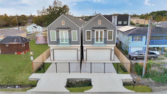 New construction Single-Family house 7809 Dyer St, Houston, TX 77088 - image