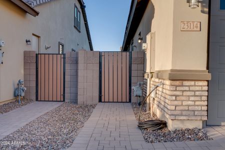 New construction Single-Family house 23114 E Mayberry Road, Queen Creek, AZ 85142 - photo 27 27