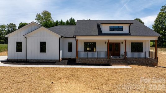 New construction Single-Family house 1265 Misty Ln, Hickory, NC 28601 - image