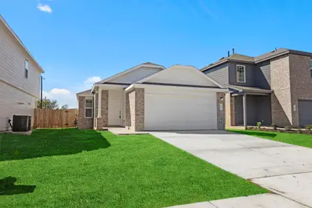 New construction Single-Family house 945 Soapstone Pass, Maxwell, TX 78666 - image