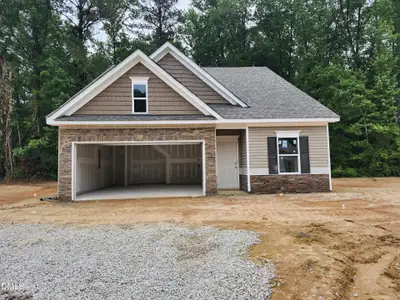 New construction Single-Family house 1673 Elk Run Dr, Fayetteville, NC 28312 - image