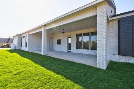 New construction Single-Family house 2004 Parker Meadows Court, Weatherford, TX 76087 - photo 37 37