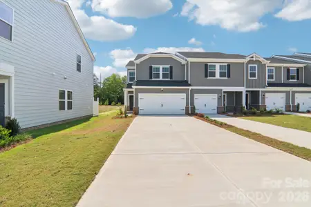 New construction Townhouse house 9029 Foggy Brook Lp, Charlotte, NC 28216 - image