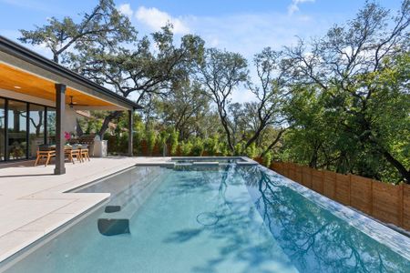 New construction Single-Family house 2009 Apricot Glen Dr, Austin, TX 78746 - photo 32 32