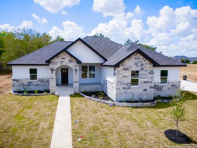 New construction Single-Family house 20030 Hyde Park, Lytle, TX 78052 - photo 0