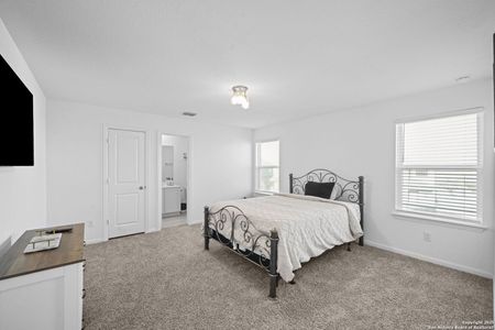 New construction Single-Family house 114 Foxhound Path, San Antonio, TX 78245 null- photo 8 8