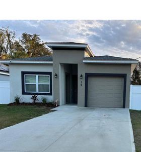 New construction Single-Family house 19 James Ct, Davenport, FL 33837 - photo 0