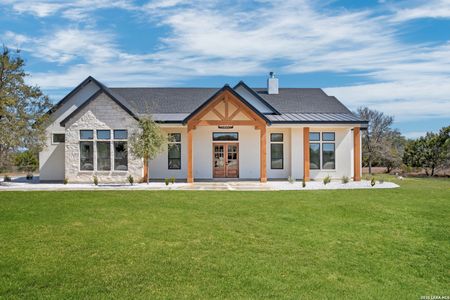 New construction Single-Family house 701 Highland Mdws, Bandera, TX 78003 - image