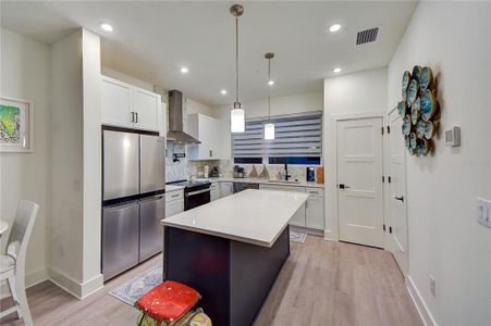 New construction Townhouse house 323 15Th St N, St. Petersburg, FL 33705 - image 16