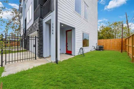 New construction Single-Family house 2504 Tierwester St, Houston, TX 77004 null- photo 2 2