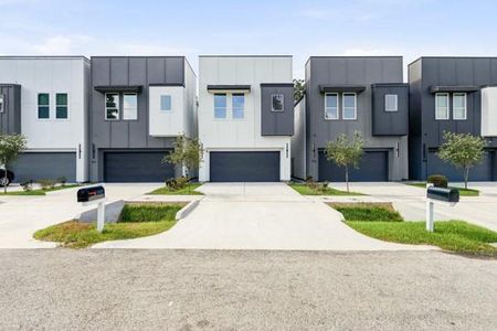 New construction Single-Family house 108 Luetta St, Houston, TX 77076 - image