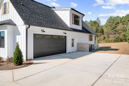 New construction Single-Family house 615 Sandycrest Dr, Cherryville, NC 28021 - image