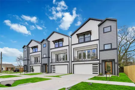 New construction Single-Family house 2014 Yates St, Houston, TX 77020 - image