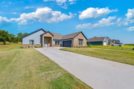 New construction Single-Family house 1013 Don Eve Ct, Azle, TX 76020 - image 2