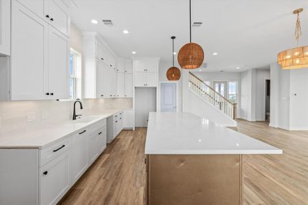 New construction Single-Family house 25830 Bay Breeze Dr, Galveston, TX 77554 null- photo 8 8