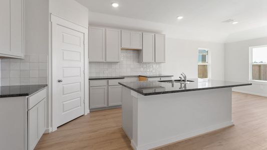 New construction Single-Family house 32106 River Birch Ln, Waller, TX 77484 plan Blanton - image 6