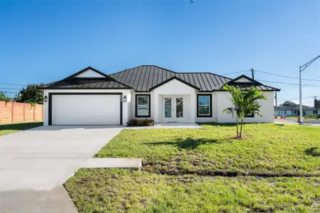 New construction Single-Family house 884 Sw Thrift Ave, Port St. Lucie, FL 34953 - image