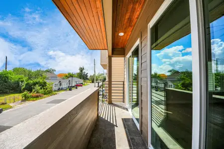 New construction Single-Family house 322 E 35 Th St, Houston, TX 77018 - image