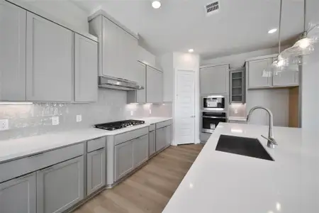 New construction Single-Family house 4402 Anthony Court Ln, Seabrook, TX 77586 plan 2402 - image 6