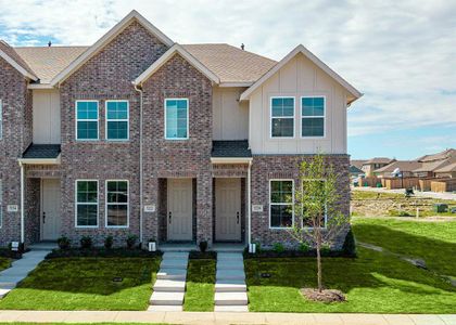 New construction Townhouse house 5220 Springlake Pkwy, Haltom City, TX 76117 - image