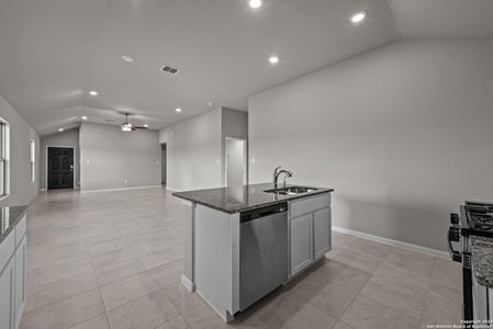 New construction Single-Family house 15472 Salmon Spg, San Antonio, TX 78245 Cameron- photo 7 7