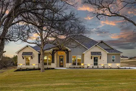 New construction Single-Family house 252 Oak Meadow Ln, Weatherford, TX 76085 - image