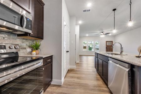 New construction Single-Family house 204 Walnut St, Whitesboro, TX 76273 - image 11