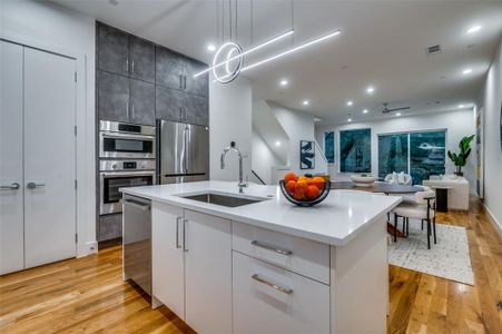 New construction Townhouse house 4109 N Reserve Ln, Addison, TX 75001 - image 7