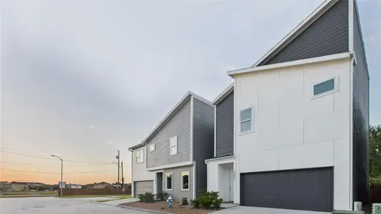 New construction Single-Family house 9607 Habitat St, Houston, TX 77075 - image