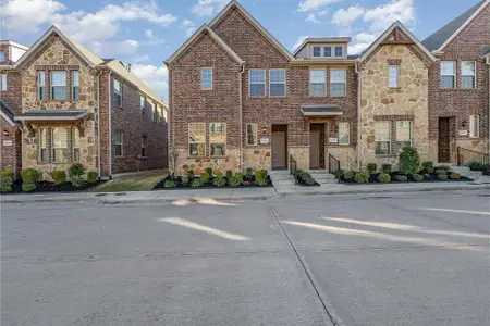 New construction Townhouse house 2144 Steer Creek Pl, Mesquite, TX 75149 - photo 0