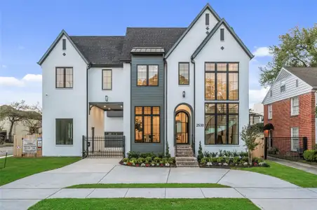New construction Single-Family house 2538 Addison Rd, Houston, TX 77030 - image