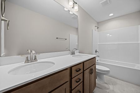 New construction Single-Family house 815 Lawson Ct, Greenville, NC 27858 plan Dunley - image 15