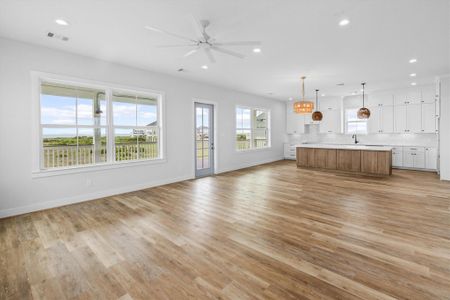 New construction Single-Family house 25830 Bay Breeze Dr, Galveston, TX 77554 null- photo 18 18