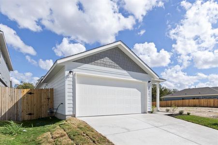 New construction Single-Family house 2725 Brand Iron, San Marcos, TX 78666 null- photo 4 4