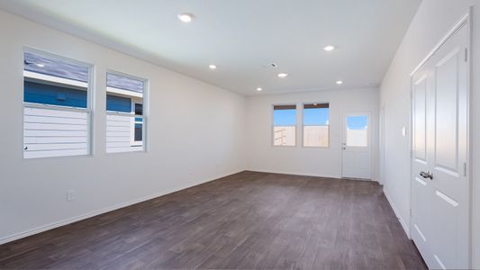 New construction Single-Family house 295 Celosia Loop, Kyle, TX 78640 The Daphne- photo 7 7