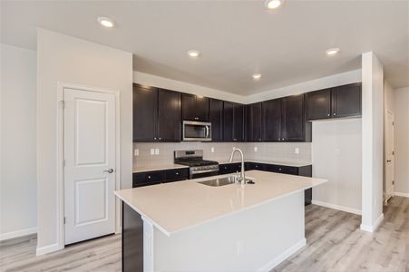 New construction Duplex house 13833 Deertrack Ln, Parker, CO 80134 null- photo 18 18