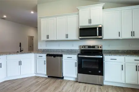 New construction Single-Family house 33 Farnell Ln, Palm Coast, FL 32137 plan 1820 - image 4