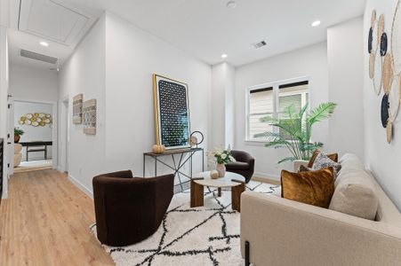 New construction Single-Family house 6423 Madrid St, Houston, TX 77021 - image 10