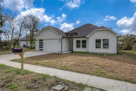 New construction Single-Family house 2309 Marshall St, Greenville, TX 75401 - image