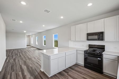 New construction Single-Family house 5600 San Pietro Dr, Austin, TX 78747 plan Cloverleaf 1533 - image 9