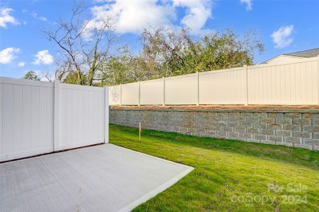 New construction Townhouse house 2345 Hedgecliff Rd, Unit 15, Kannapolis, NC 28083 Adriana- photo 32 32