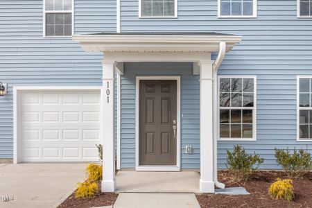 New construction Single-Family house 101 Johnson Rdg Wy, Four Oaks, NC 27524 - image 2