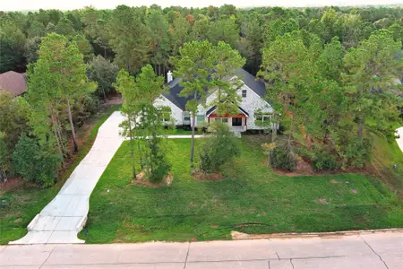 New construction Single-Family house 26127 E Crown Crossing Dr, Montgomery, TX 77316 - image