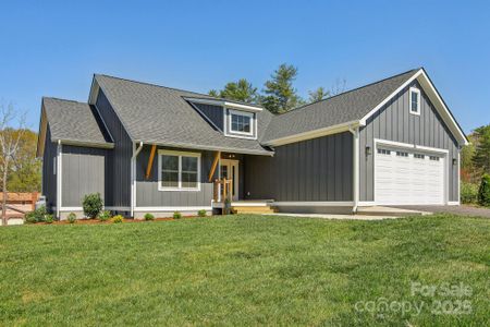 New construction Single-Family house 35 Haywood Park Dr, Hendersonville, NC 28791 - image